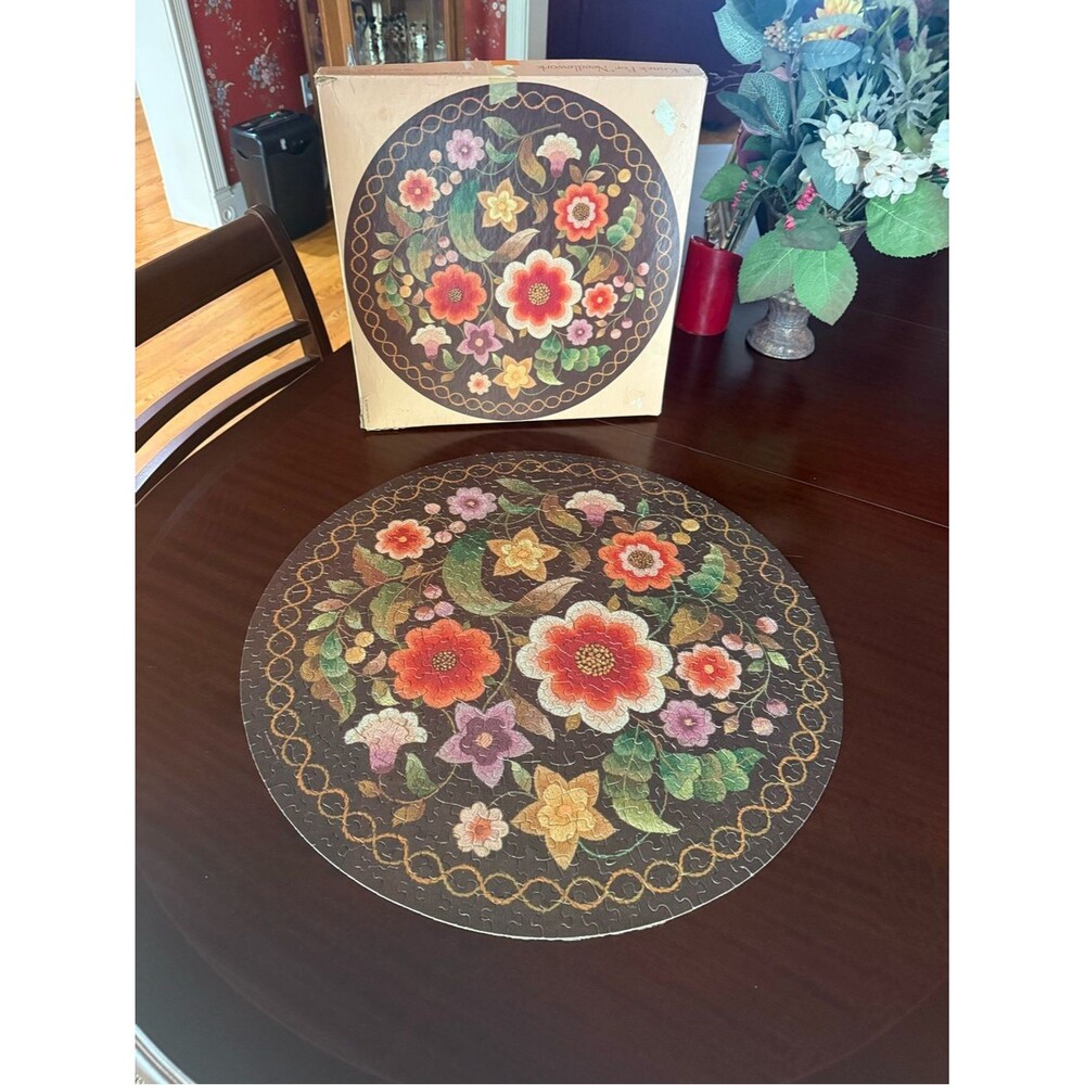 Vintage Springbok Round Circular Jigsaw Puzzle A Knack For Needlework